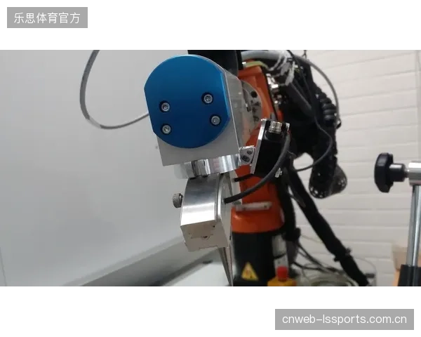 政府监管将趋严，强制要求大型体育馆将残余应力光电检测数据实时接入城市级的“建筑物联网安全感知平台”，实现统一监管